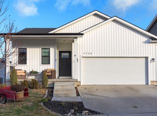 1725 Ashwood Ave, Norwalk, IA 50211