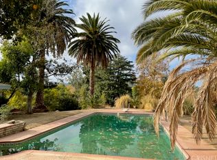 4814 Hasekian Dr, Tarzana, CA 91356