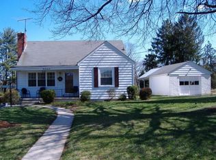 1076 Highland Rd, Salem, VA 24153