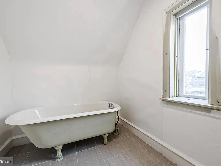 541 E Church Rd — Photo 34
