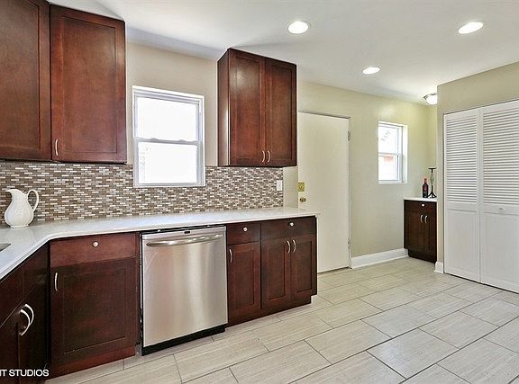 3rd image of 2623 Atlantic St