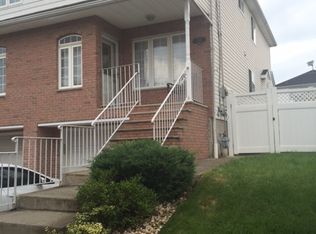 1081 Sheldon Ave, Staten Island, NY 10309