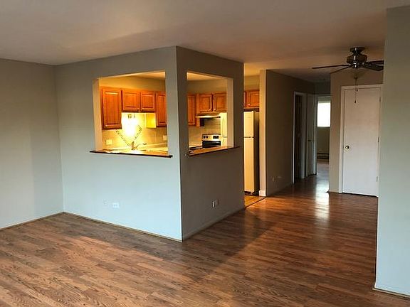 3rd image of 4062 Bonhill Dr APT 3E
