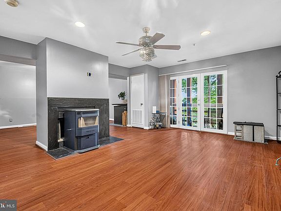 3rd image of 4942 Columbia Road 6 #6-39