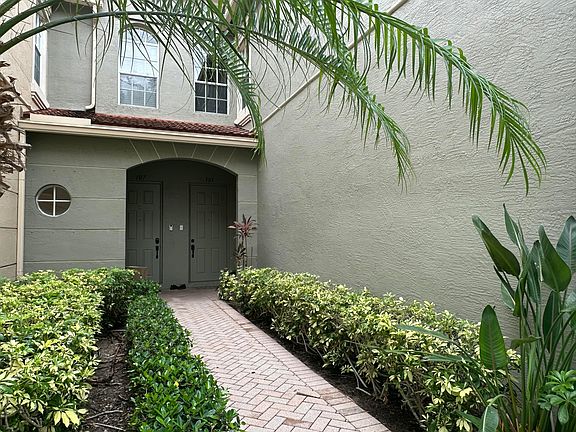 2nd image of 4861 Bonsai Cir APT 105