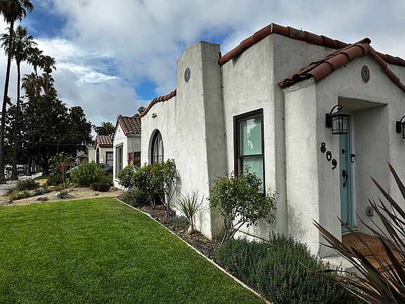 3rd image of 809 Bird Ave