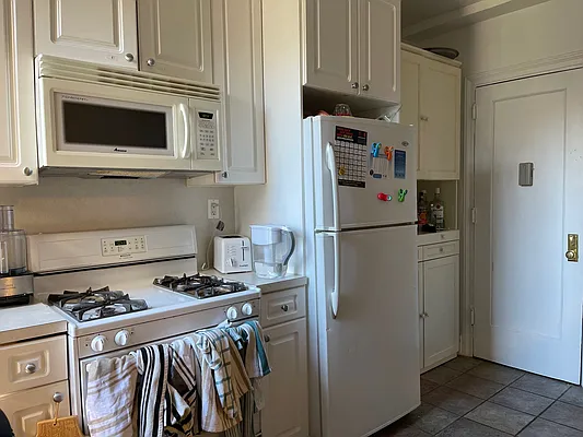 Rented by Rita S Citrin, LREB | media 15