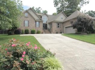 137 Pine Mist Dr, Mooresville, NC 28117