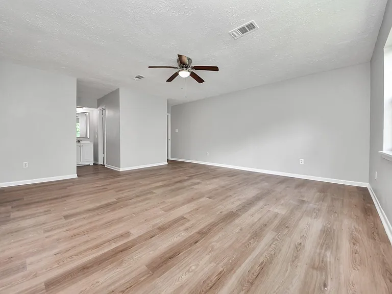 3603 Crosby Cedar Bayou Rd — Photo 33