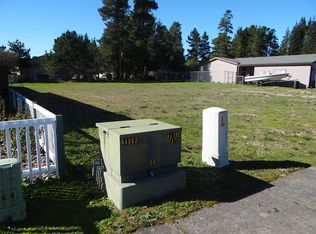 910 Cedar Loop, Lakeside, OR 97449