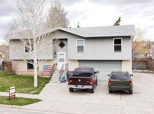 519 Hathaway Ave, Evanston, WY 82930