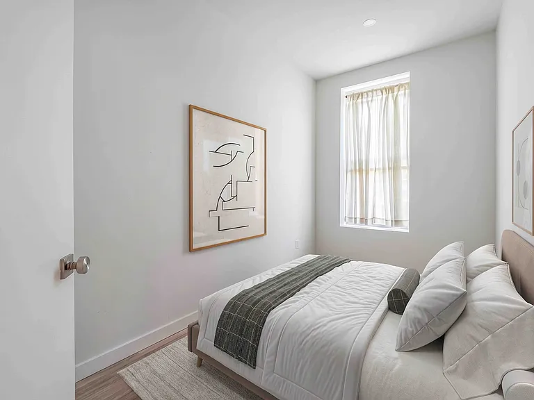 358 7th Ave #2 — Photo 9