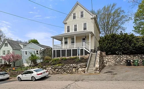 54 Olney St Photo 1