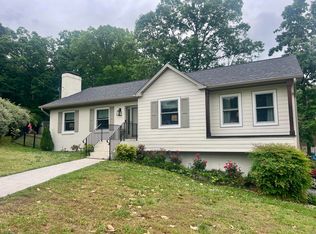 4925 Shoreline Dr, Chattanooga, TN 37416