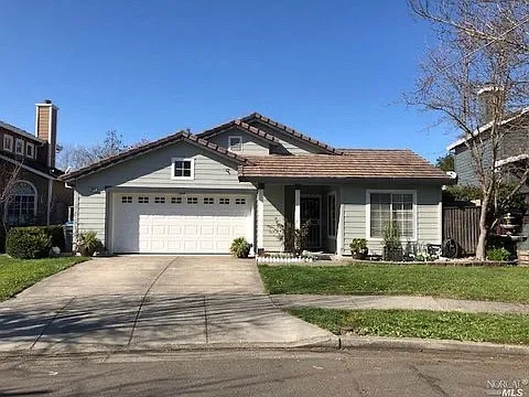 2005 Bedford St Photo 1