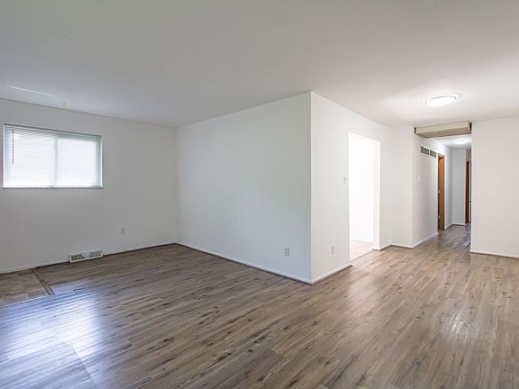 5th image of 3929-31 Jane Ave #3929