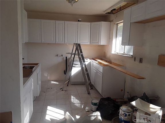 5th image of 535 W Van Koevering St