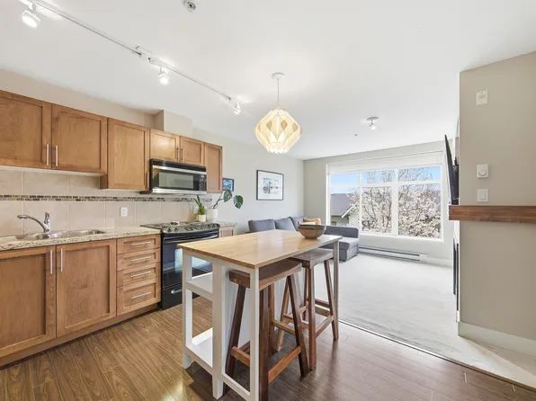 1211 Village Green Way #319, Squamish, BC V8B 0R7