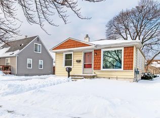 25151 Ford St, Roseville, MI 48066
