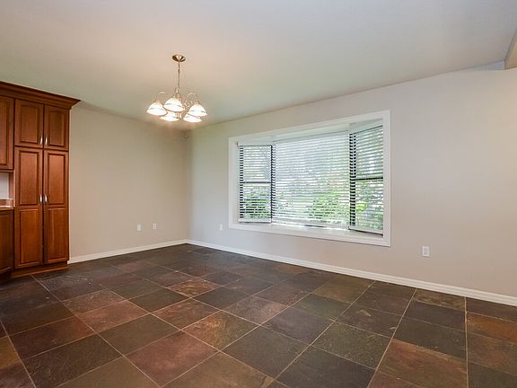5th image of 5321 Royal Oak Dr