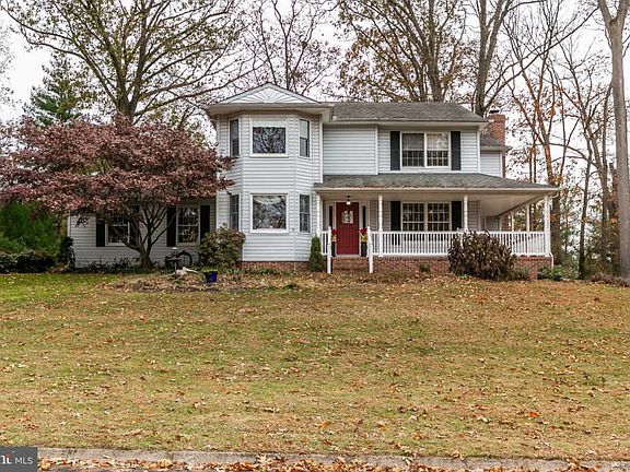 4th image of 3528 Glenoak Dr