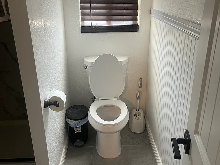 880 Coral Reef Dr — Photo 21