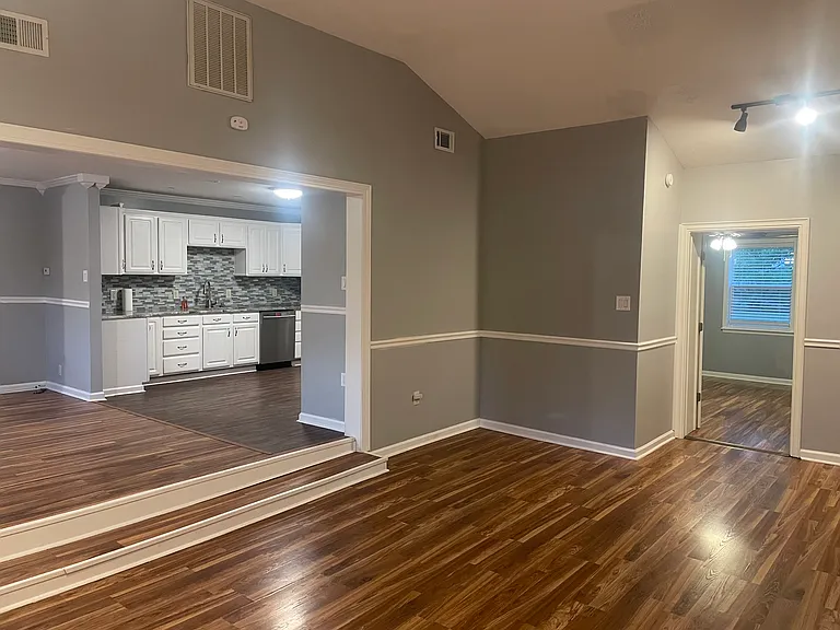 3032 Arrowhead Dr — Photo 5
