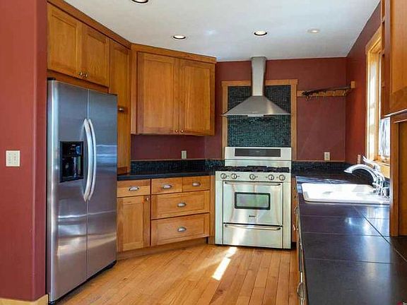 4th image of 683 Shavano St
