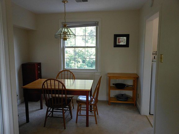 4th image of 2507 Arlington Blvd APT 302