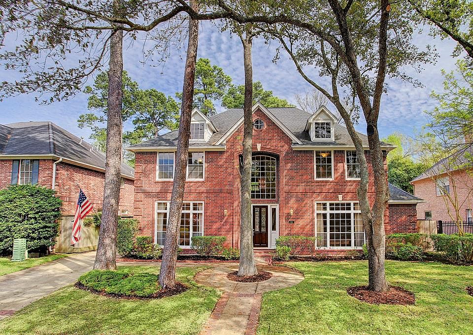1st image of 14 Hilshire Grove Ln