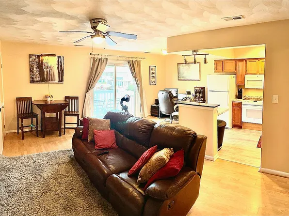 1164 Indian Rd, Virginia Beach, VA 23451