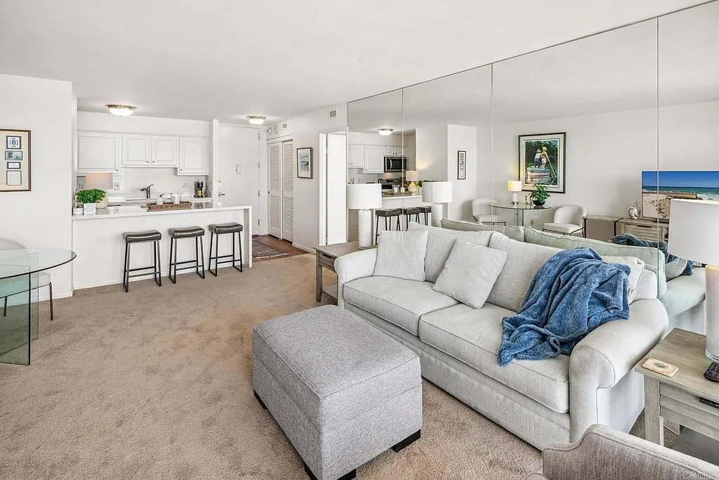 1 bed, 1.0 bath, 756 sqft, $5,500 — Photo 3