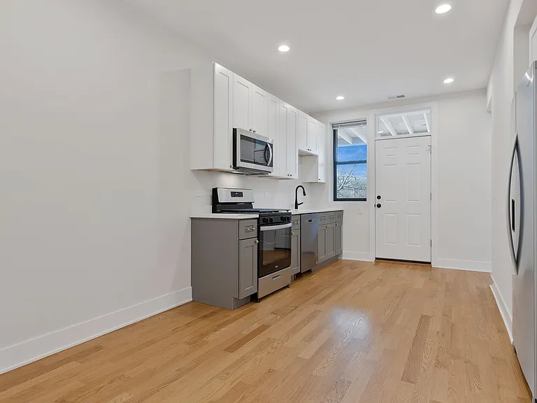 6446 N Bosworth Ave #1 — Photo 15