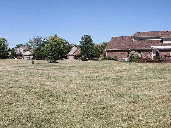 3rd image of 10202 Nicole Dr