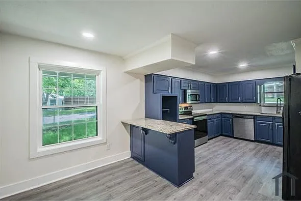 4 bed, 2346 sqft, $2,750 — Photo 4