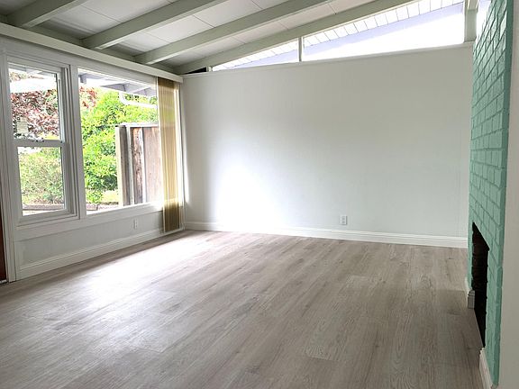 5th image of 771 Lakebird Dr