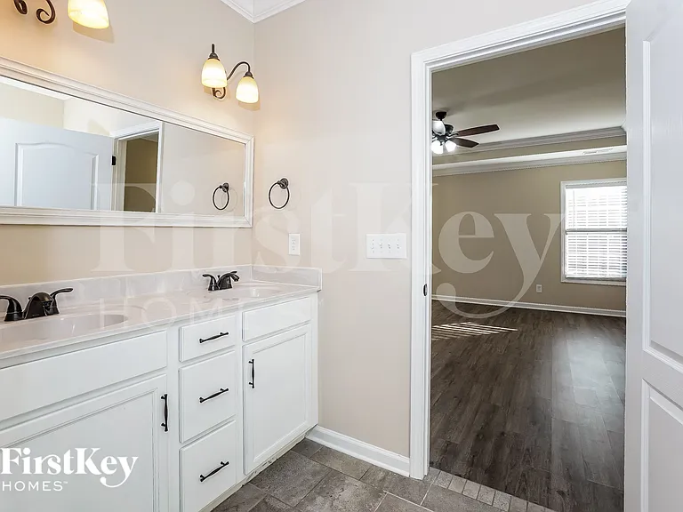 1532 Osage Ct — Photo 7