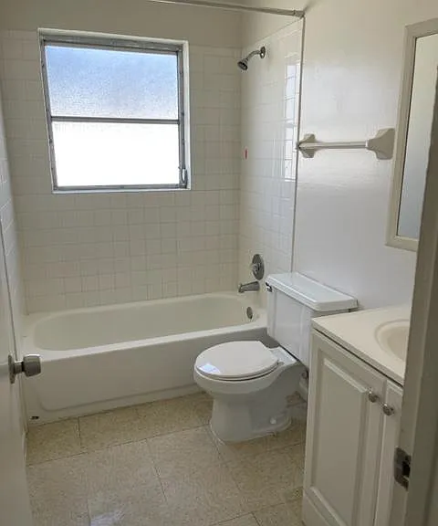 Cypress Apartments — Photo 7