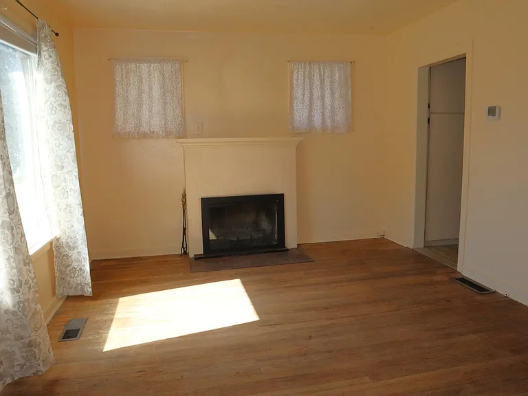 2814 W Bannock St — Photo 2