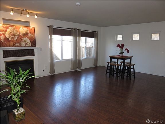 5th image of 3628 4th Ave NW