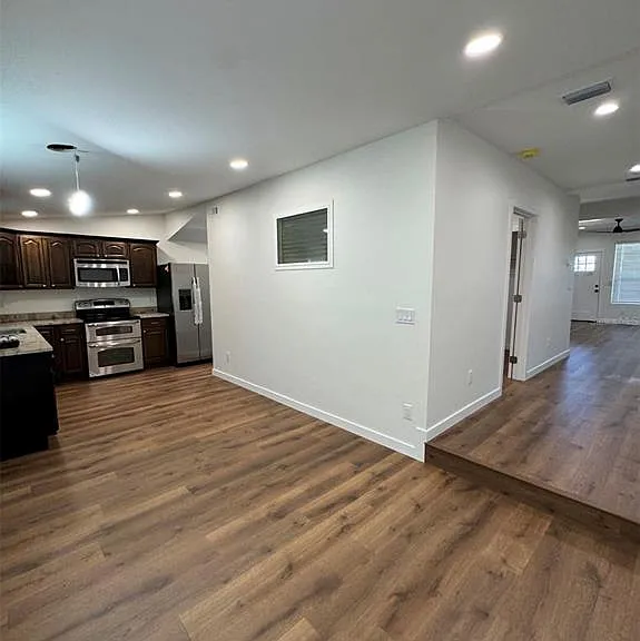 14 Mill St — Photo 7