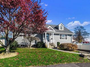 111 Frank Ave, Mamaroneck, NY