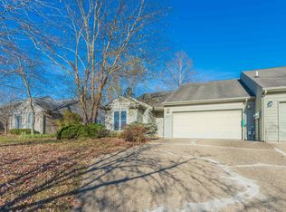 9417 S Harbour Pointe Dr, Bloomington, IN