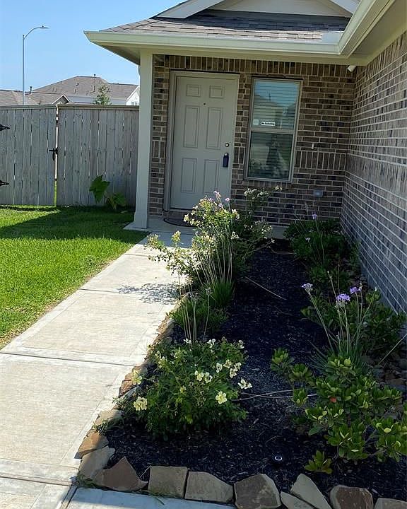 1st image of 26907 Winward Creek Trl