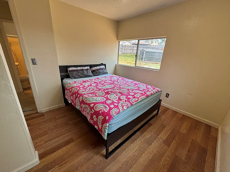 3933 Hope St #2 — Photo 6