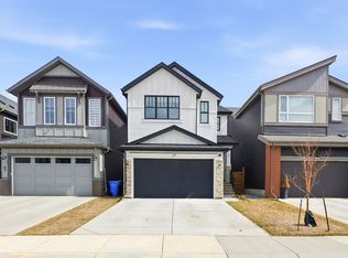 69 W Mallard Grv SE, Calgary, AB T3S 0E3