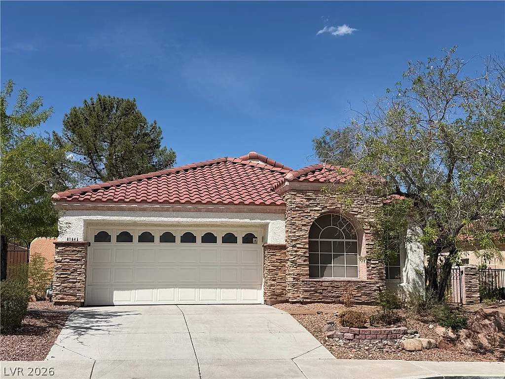 3 bed, 2.0 bath, 1840 sqft, $2,545 — Photo 1