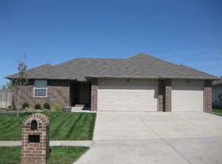 5413 W Butternut Dr, Springfield, MO 65802