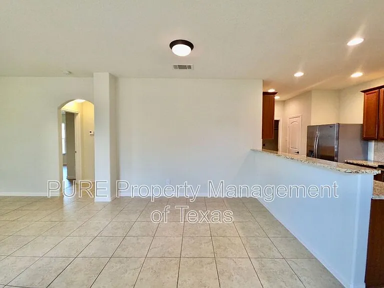 1697 Breanna Ln — Photo 9