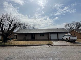 1033 NW 3rd St, Hamlin, TX 79520